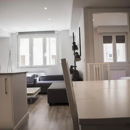 Plaza B - Local Rentss Apartamento San Sebastián