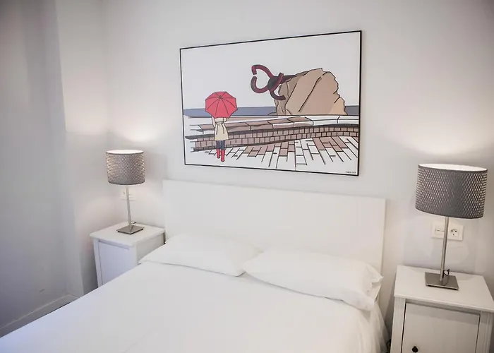 Plaza B - Local Rentss Apartment *